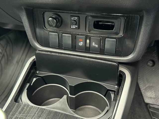 Mitsubishi Outlander Diesel White #47