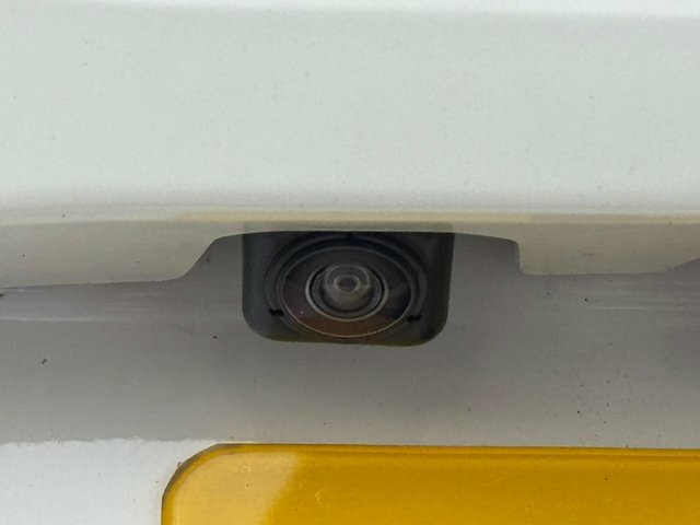 Mitsubishi Outlander Diesel White #70