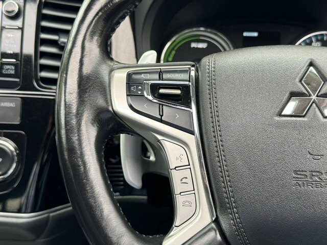 Mitsubishi Outlander Diesel White #38