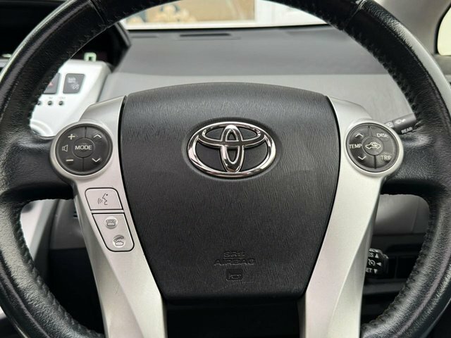 Toyota Prius+ 1.8 White #37
