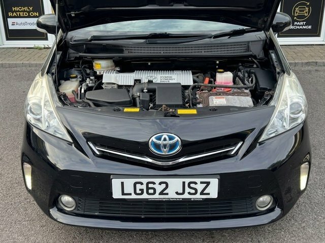 Toyota Prius+ 1.8 White #73