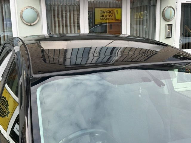 Toyota Prius+ 1.8 White #10