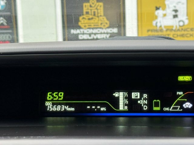 Toyota Prius+ 1.8 White #83