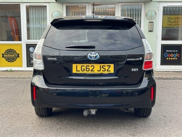 Toyota Prius+ 1.8 White #32