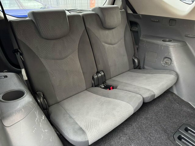 Toyota Prius+ 1.8 White #53