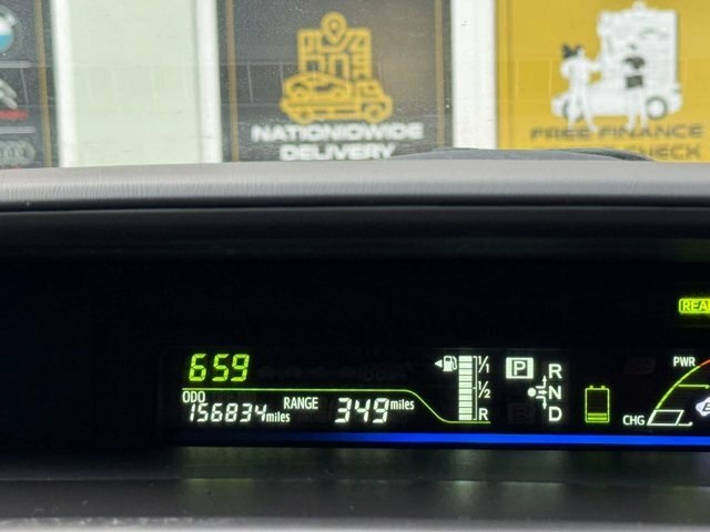 Toyota Prius+ 1.8 White #81