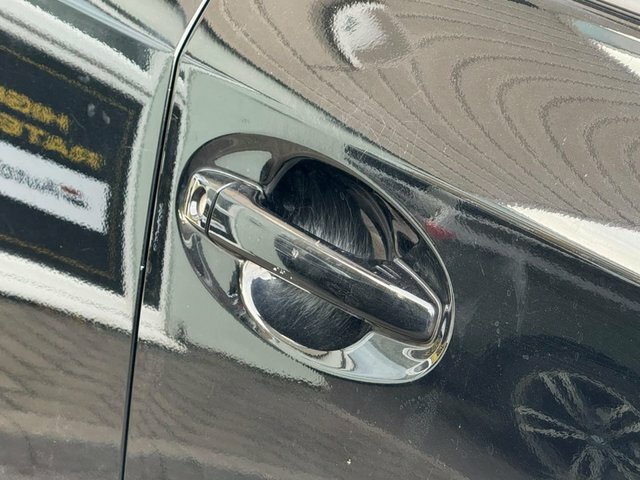 Toyota Prius+ 1.8 White #13