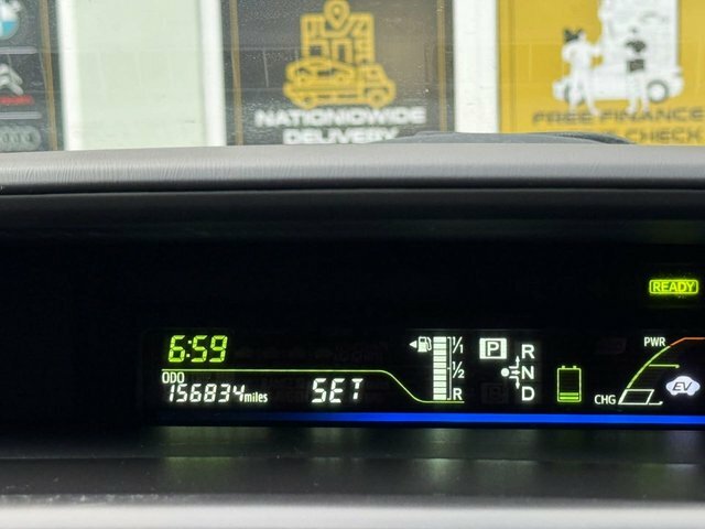 Toyota Prius+ 1.8 White #84