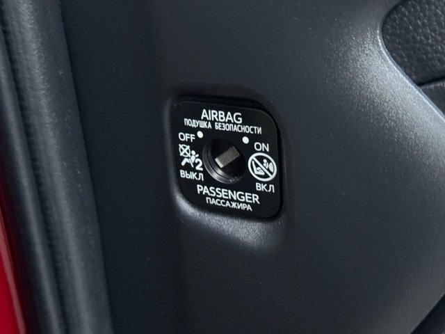 Toyota Yaris Icon Silver #17