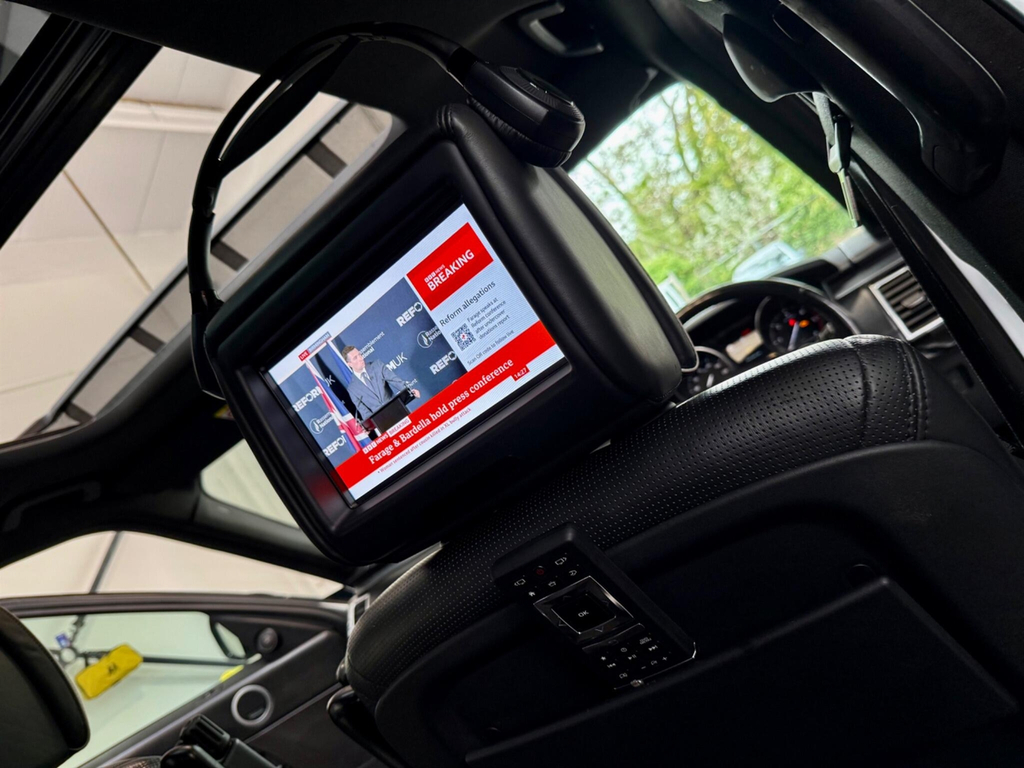 Land Rover Discovery  Black #30