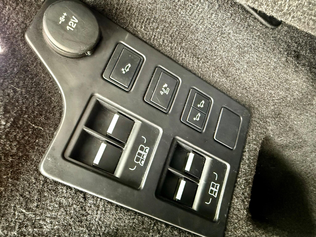 Land Rover Discovery  Black #42