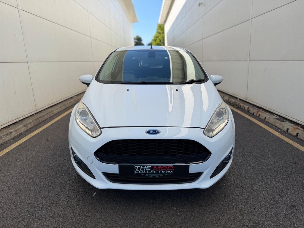Ford Fiesta 1.0T Ecoboost Titanium Hatchback White #2