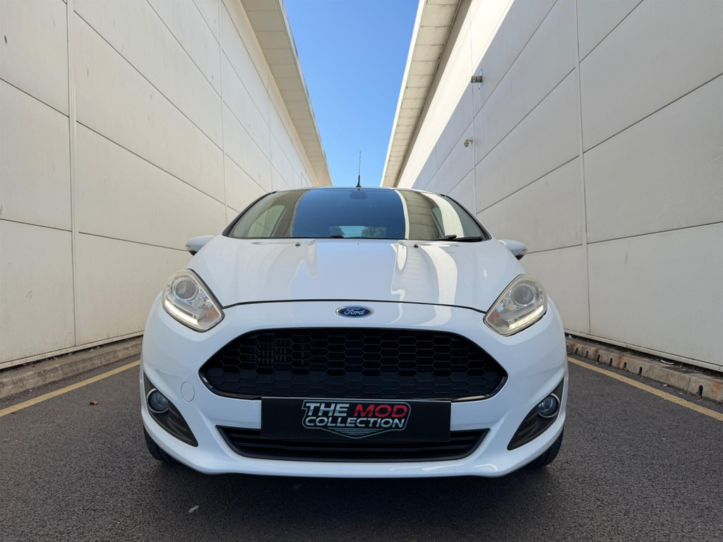 Ford Fiesta 1.0T Ecoboost Titanium Hatchback White #3
