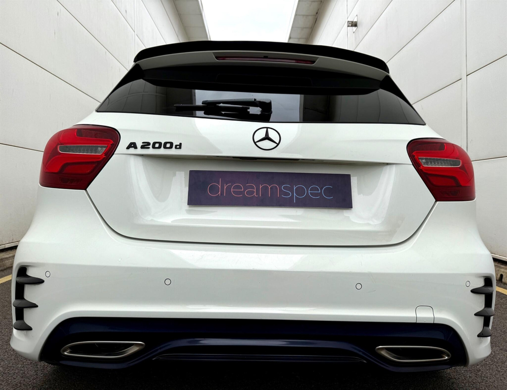Mercedes-Benz A Class 2.1 A200d Amg Line Premium Hatchback White #2
