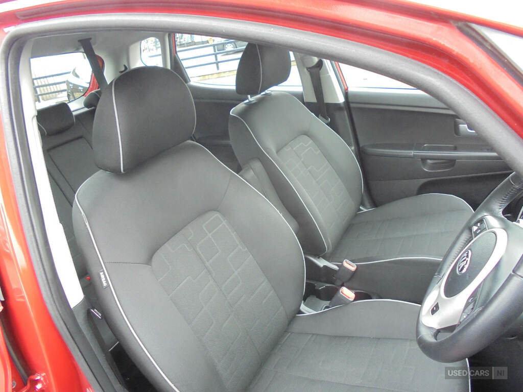 Kia Venga Mpv 1.6 2 Euro 5 201414 Red #7