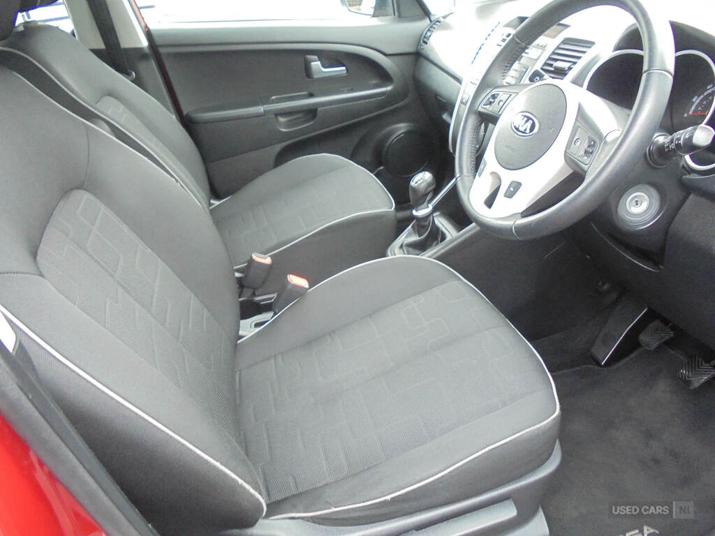 Kia Venga 1.4 Crdi 2 Red #6