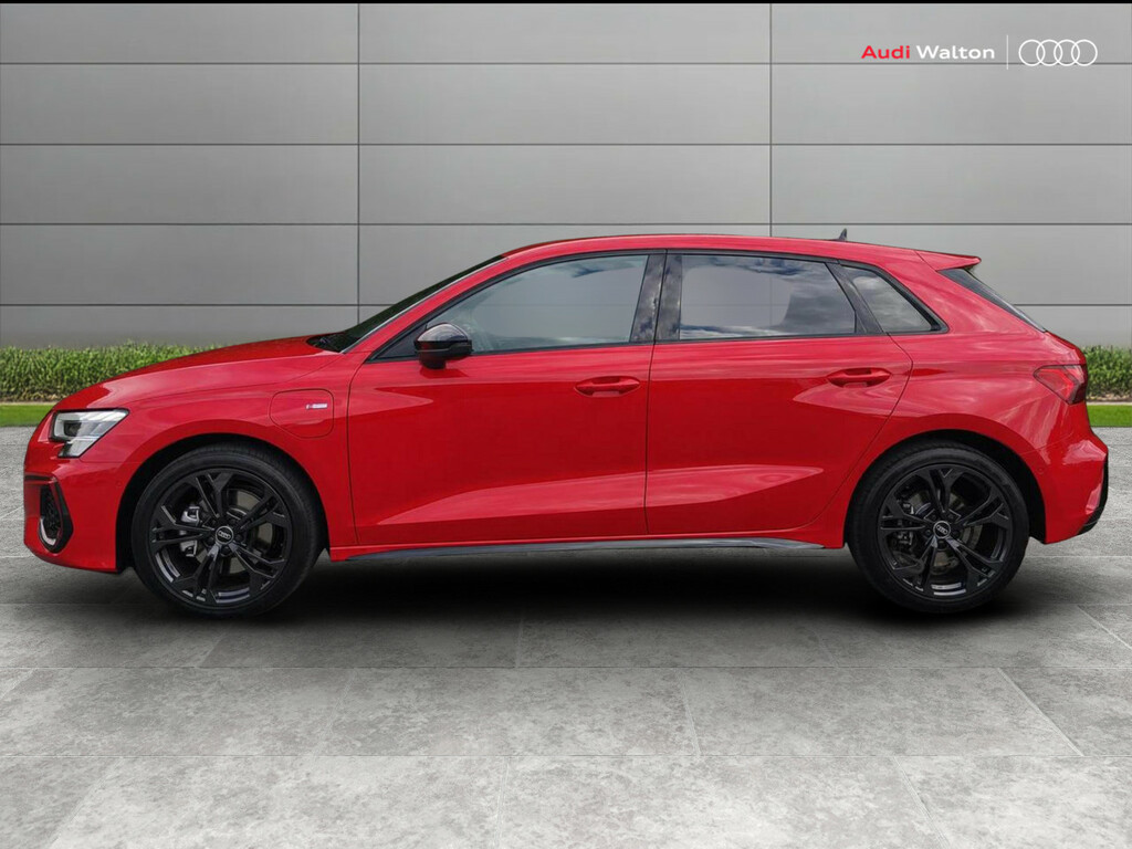 Audi A3 Black Edition Tfsi E 204 Ps S Tronic RJ26OAP Red #4