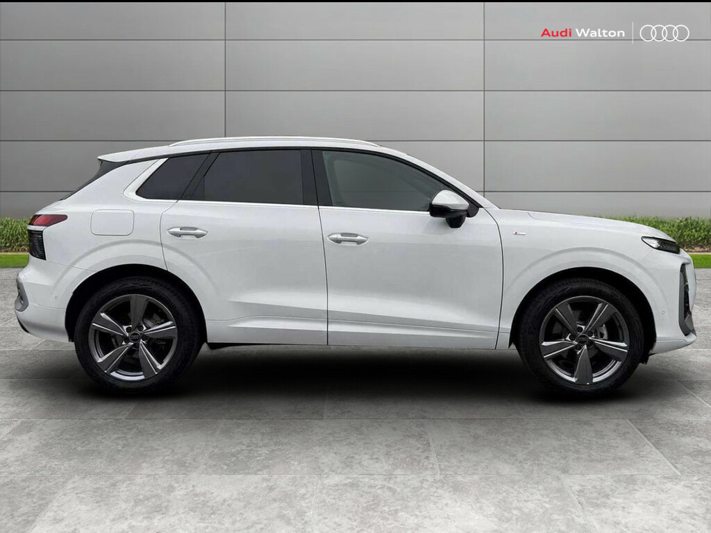 Audi Q3 Suv S Line Tfsi 150 Ps S Tronic White #4
