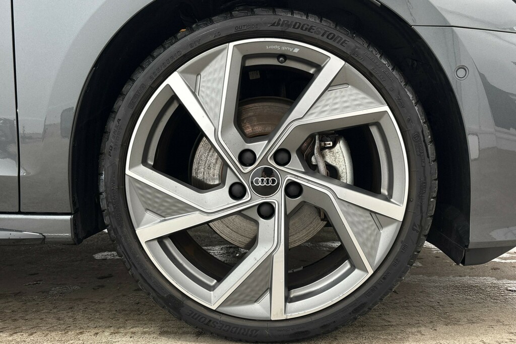 Audi A3 1.5 Tfsi 150 Black Edition S Tronic KN75FSL Grey #3