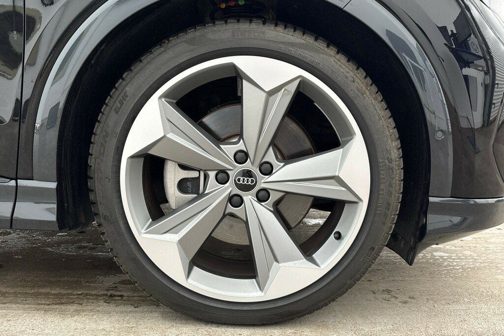 Audi Q4 E Tron 250Kw 55 Quattro 82Kwh Black Edition Black #3