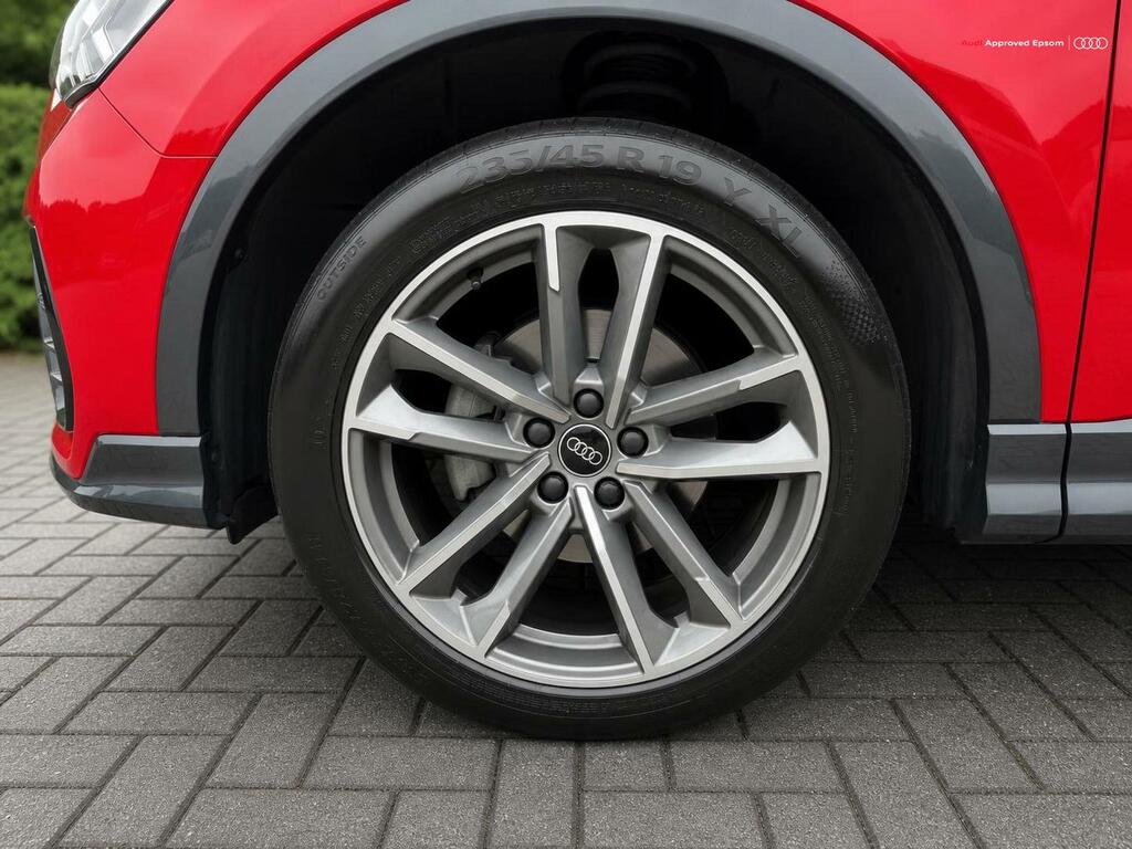 Audi Q3 35 Tfsi Black Edition S Tronic Red #4