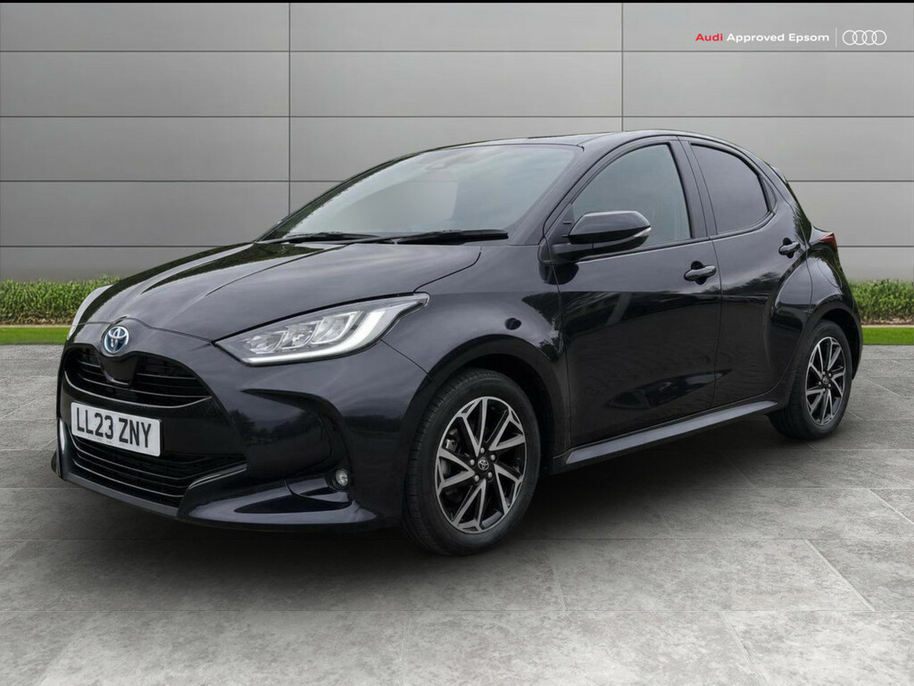 Toyota Yaris 1.5 Hybrid Design Cvt Black #3