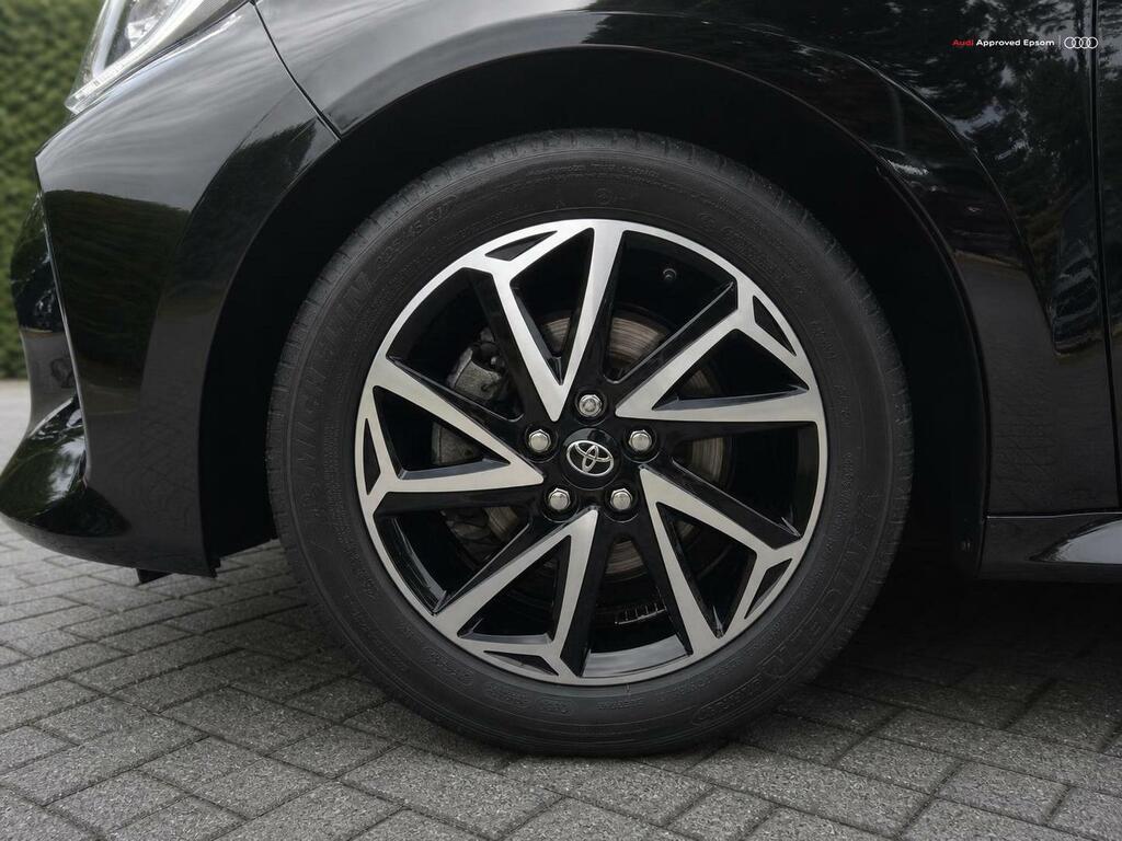 Toyota Yaris 1.5 Hybrid Design Cvt Black #5