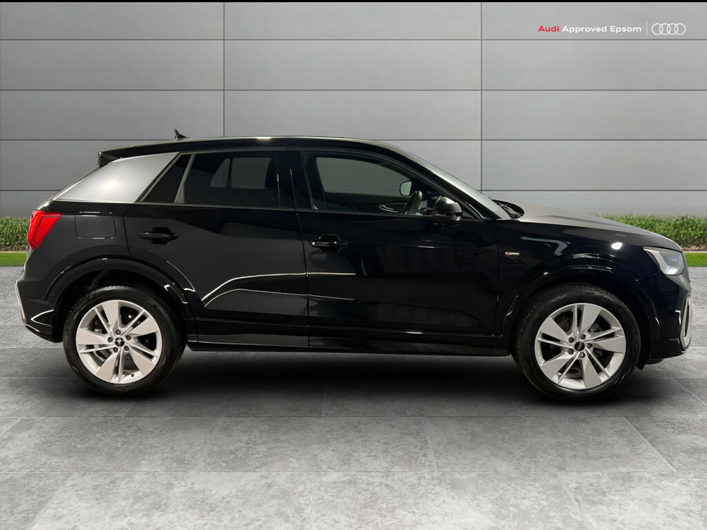 Audi Q2 35 Tfsi S Line S Tronic Black #4