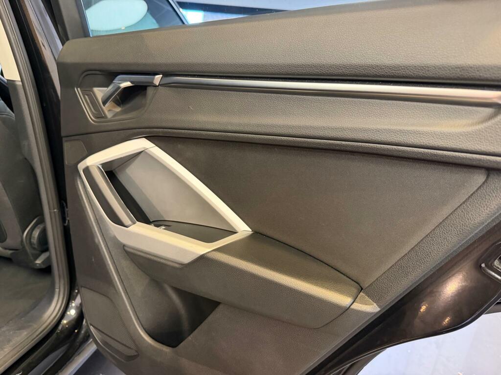 Audi Q3 Audi Q3 Black Edition White #24