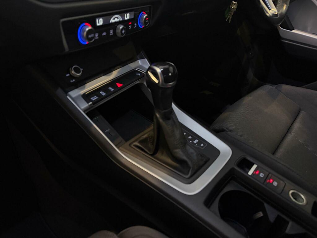 Audi Q3 Audi Q3 Black Edition White #14