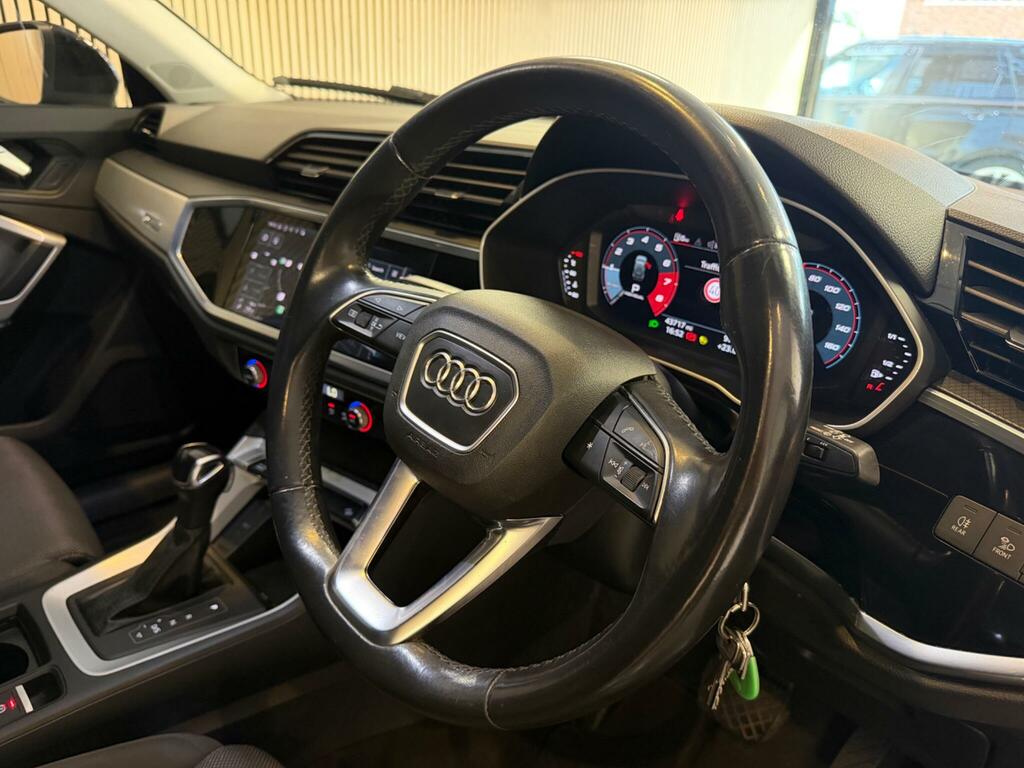 Audi Q3 Audi Q3 Black Edition White #27