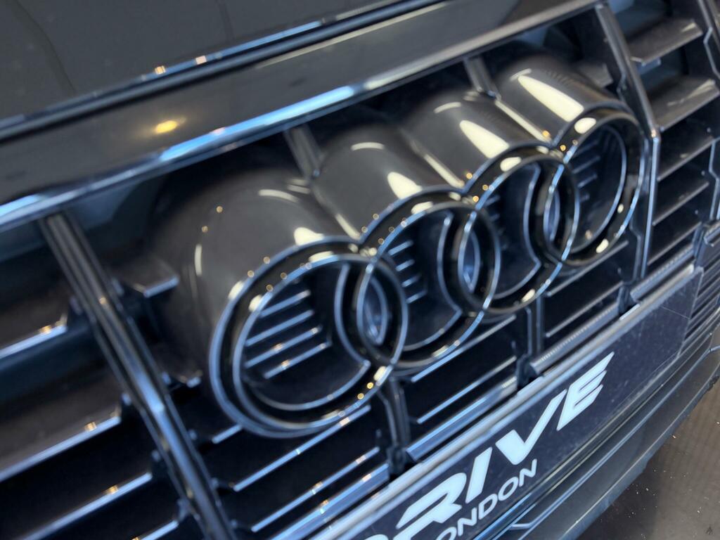Audi Q3 Audi Q3 Black Edition White #33