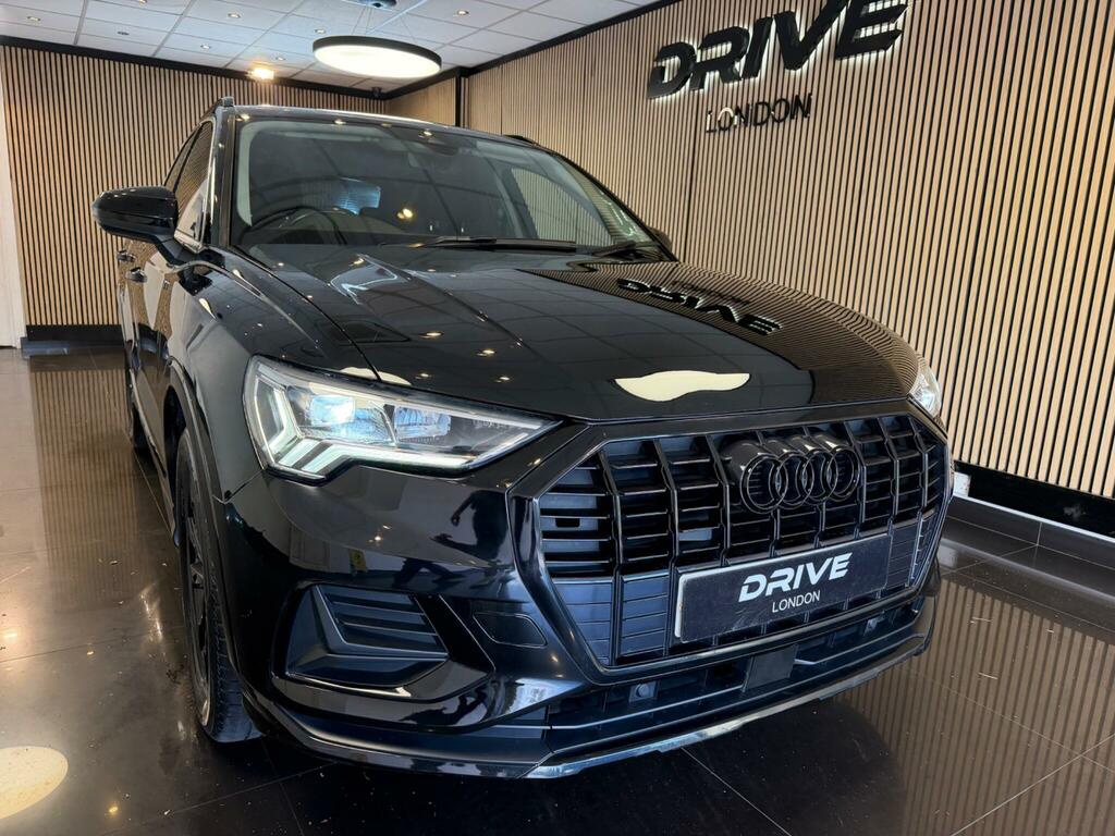 Audi Q3 Sport Black #6