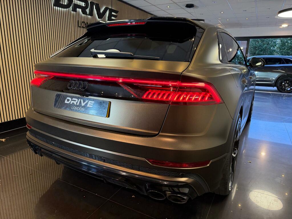 Audi Q8 Estate Black #20