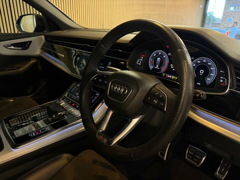 Audi Q8 Estate Black #46