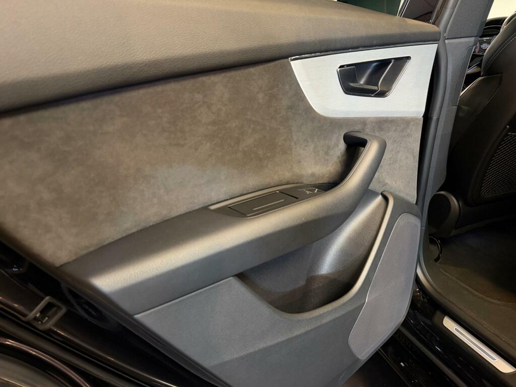 Audi Q8 Estate Black #37