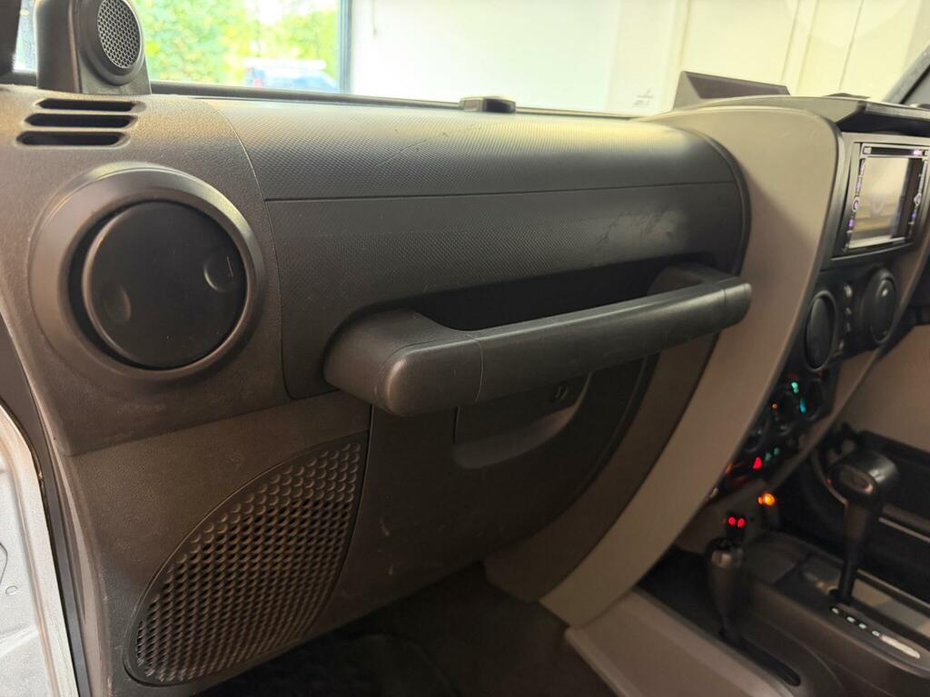 Jeep Wrangler 2.8 Crd Sahara Red #10
