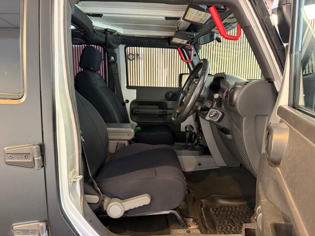 Jeep Wrangler 2.8 Crd Sahara Red #13