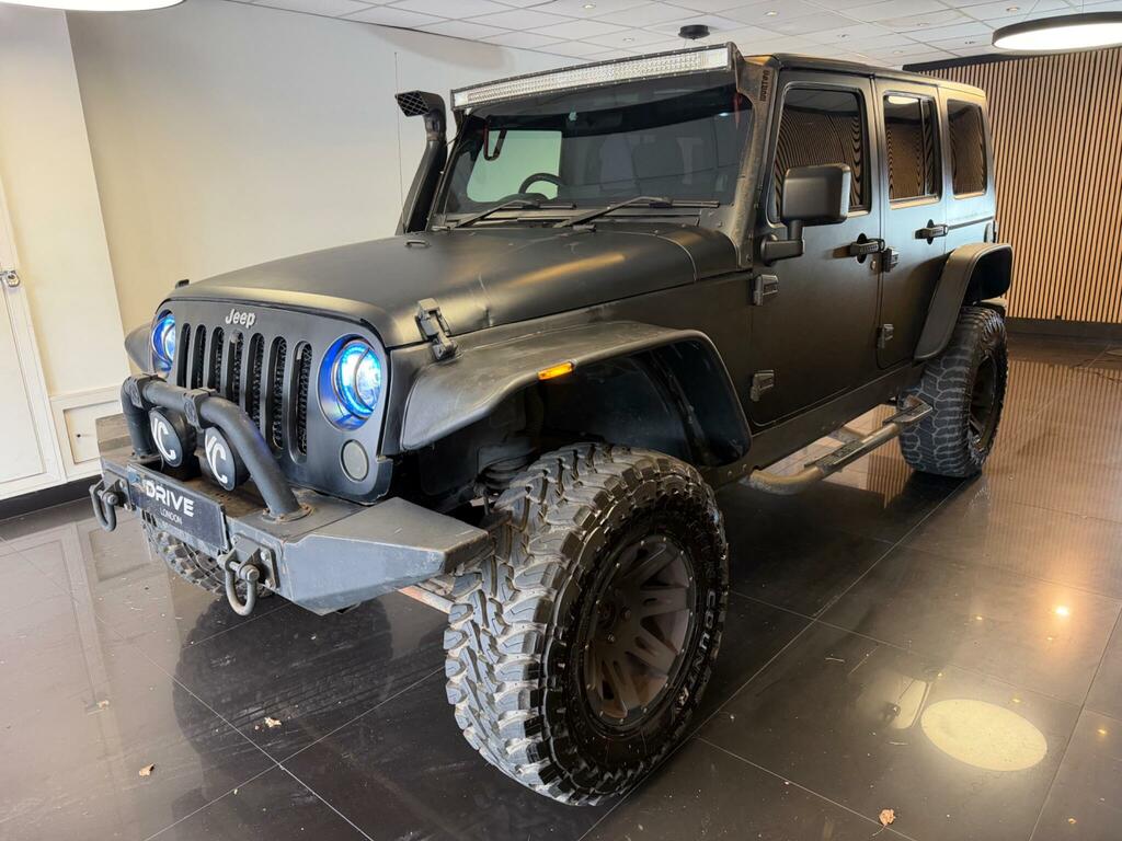 Jeep Wrangler Sahara Silver #3