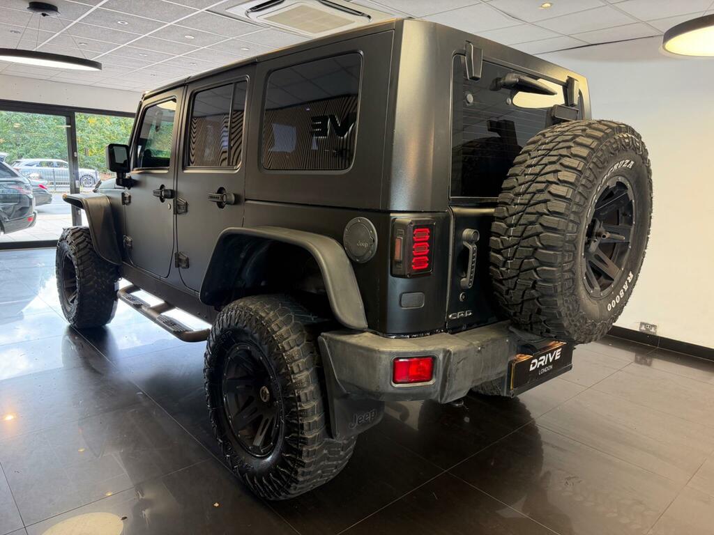 Jeep Wrangler Sahara Silver #2