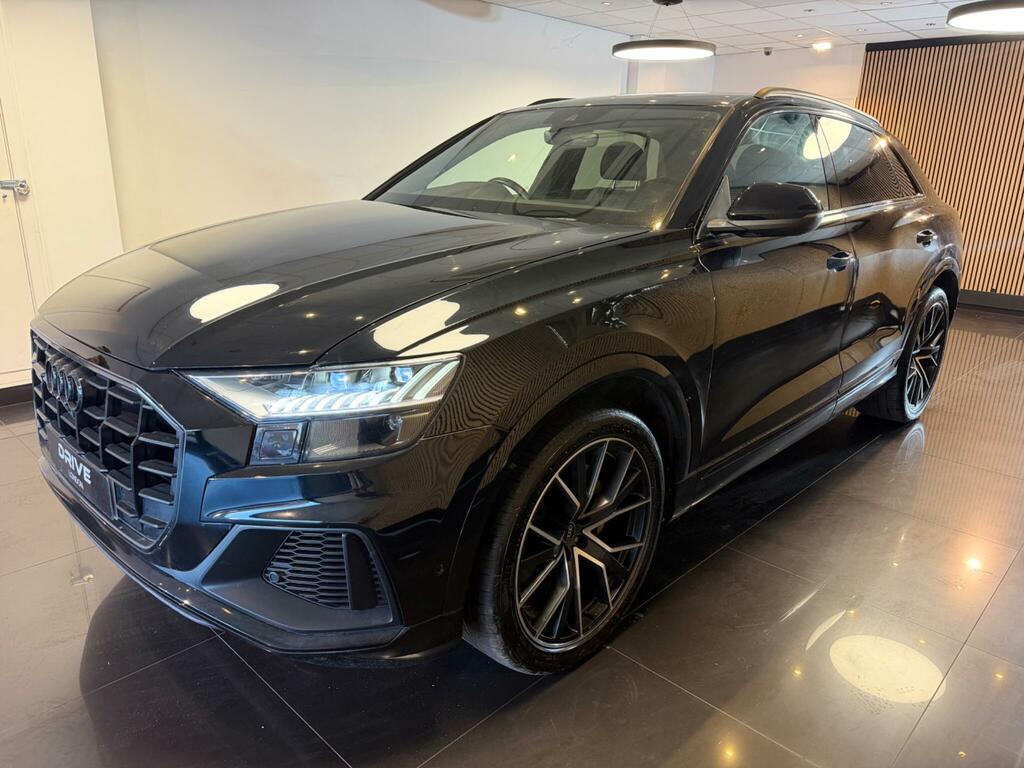 Audi Q8 Black Edition Black #6