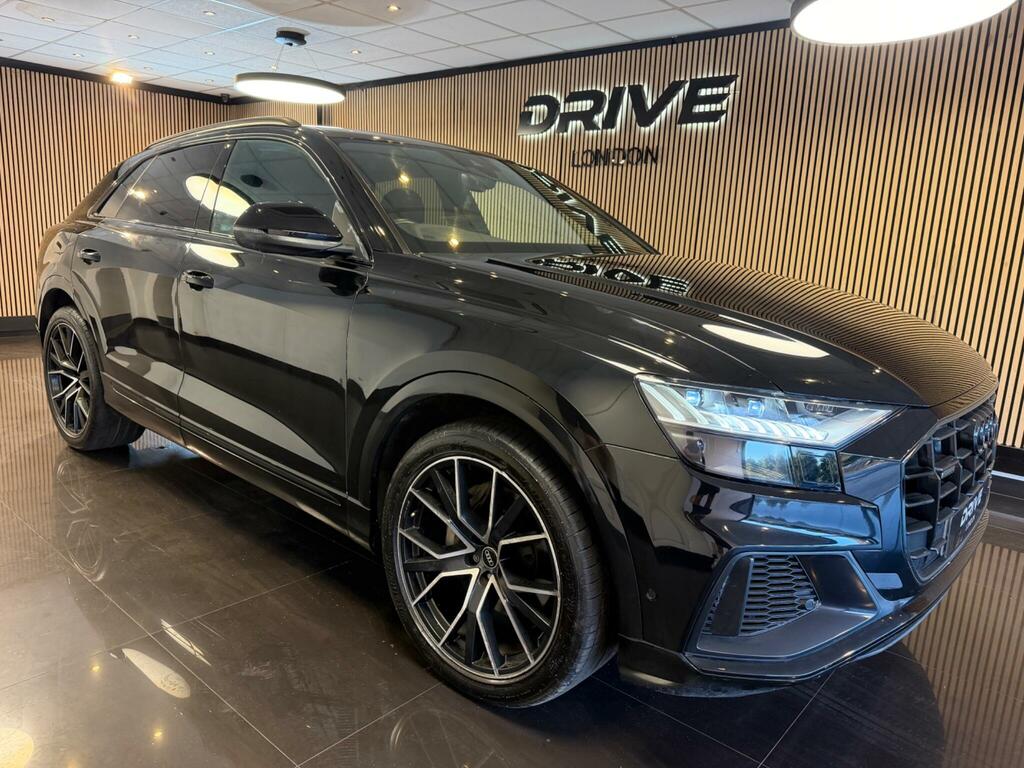 Audi Q8 Black Edition Black #2