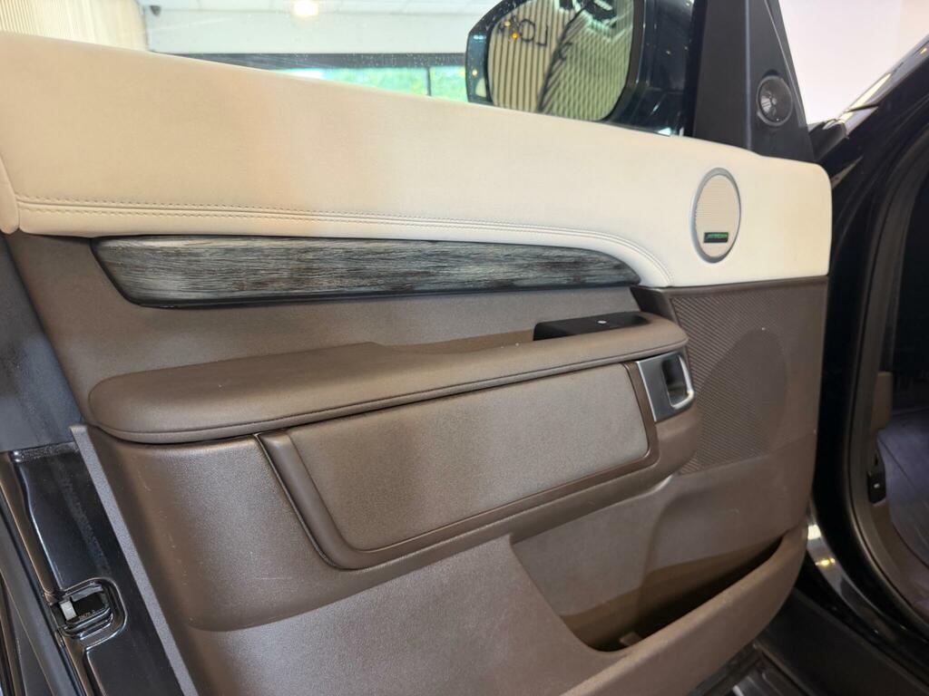 Land Rover Discovery Td6 Hse Black #49