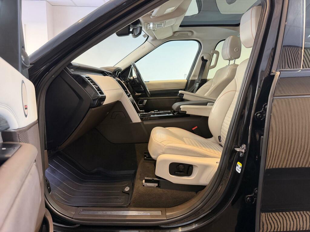 Land Rover Discovery Td6 Hse Black #40