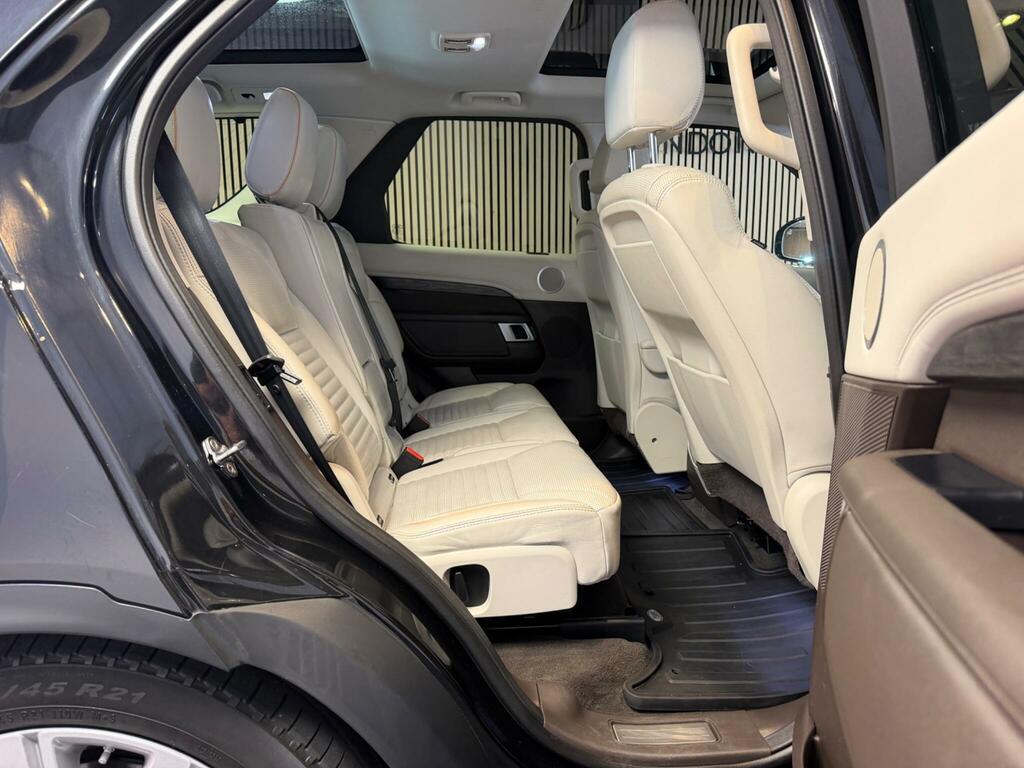 Land Rover Discovery Td6 Hse Black #19