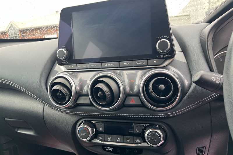 Nissan Juke Hatchback #15
