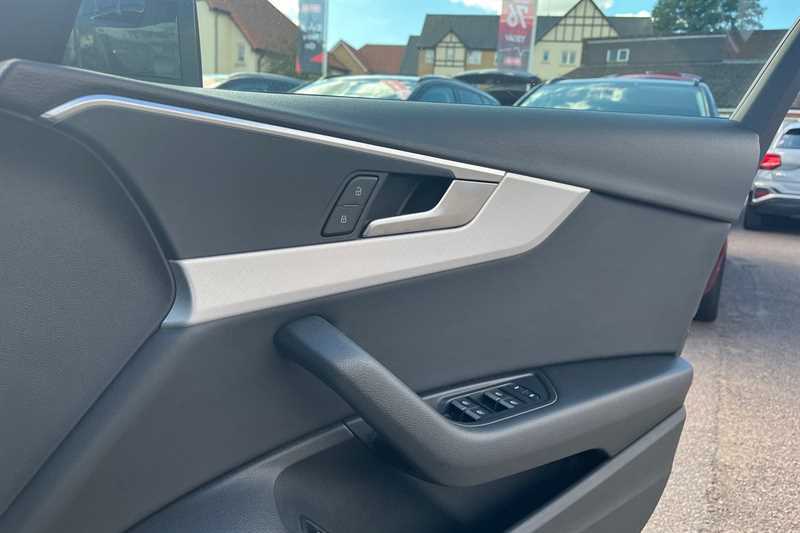 Audi A4 Avant Tdi S Line  #16