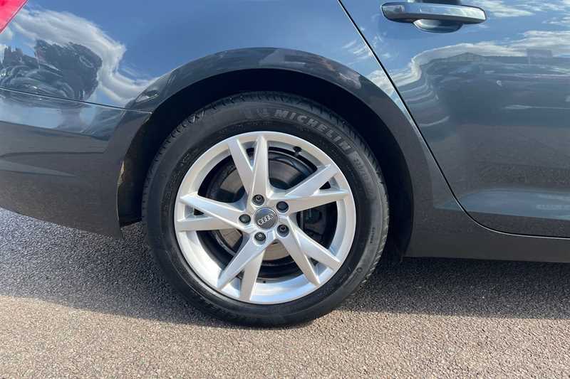 Audi A4 Avant Tdi S Line  #10