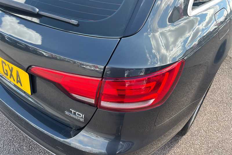 Audi A4 Avant Tdi S Line  #32