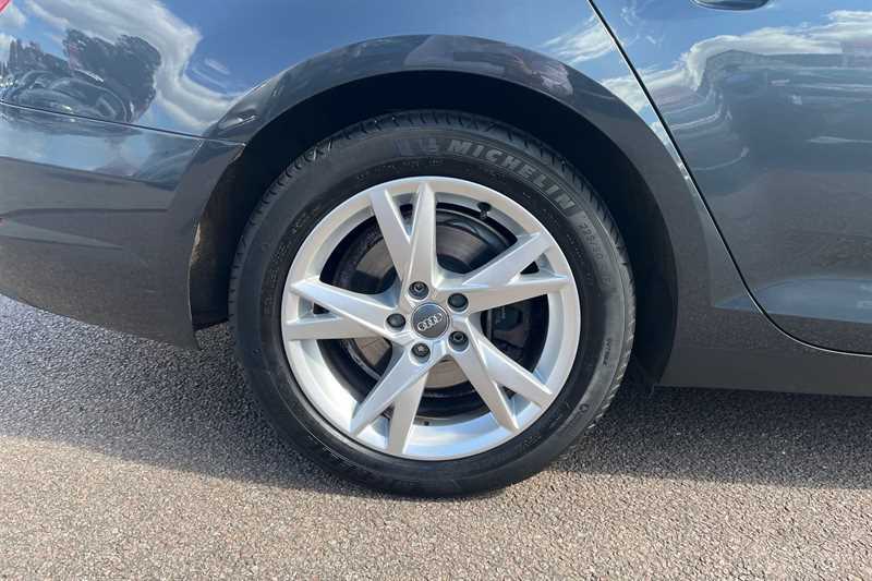 Audi A4 Avant Tdi S Line  #9